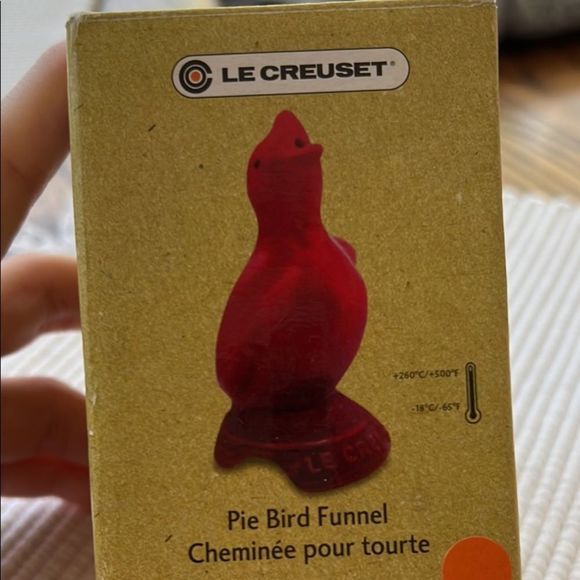 Le Creuset Kitchen Le Creuset Pie Bird Funnel Vent 3 2 Volcanic